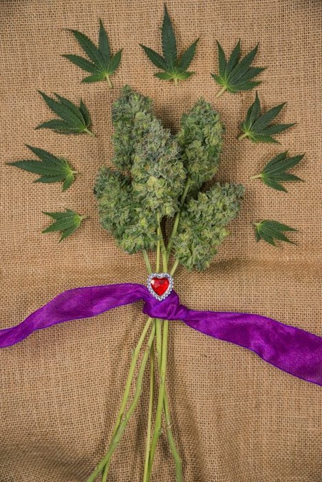 Marijuana Bouquets And Puns For A Cannabis Valentine's 